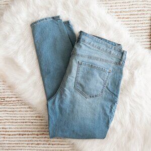 Old Navy Super Skinny Jeans Size 16 Women’s Light Wash Stretch Denim Mid Rise